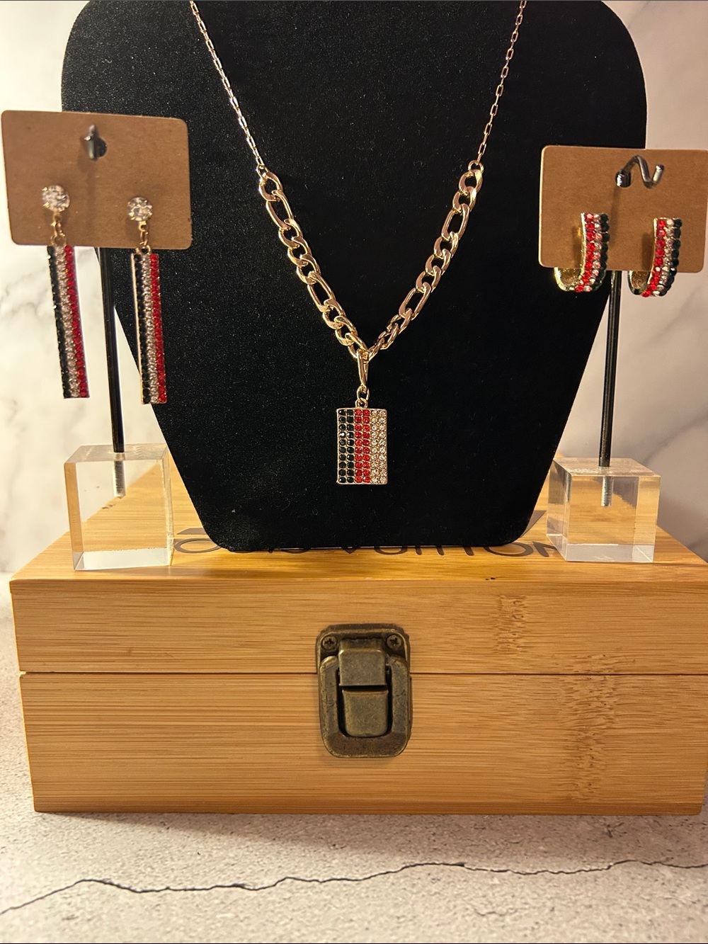 Gold-Tone Red Black and Green Crystal Pendant Necklace and Earring Set